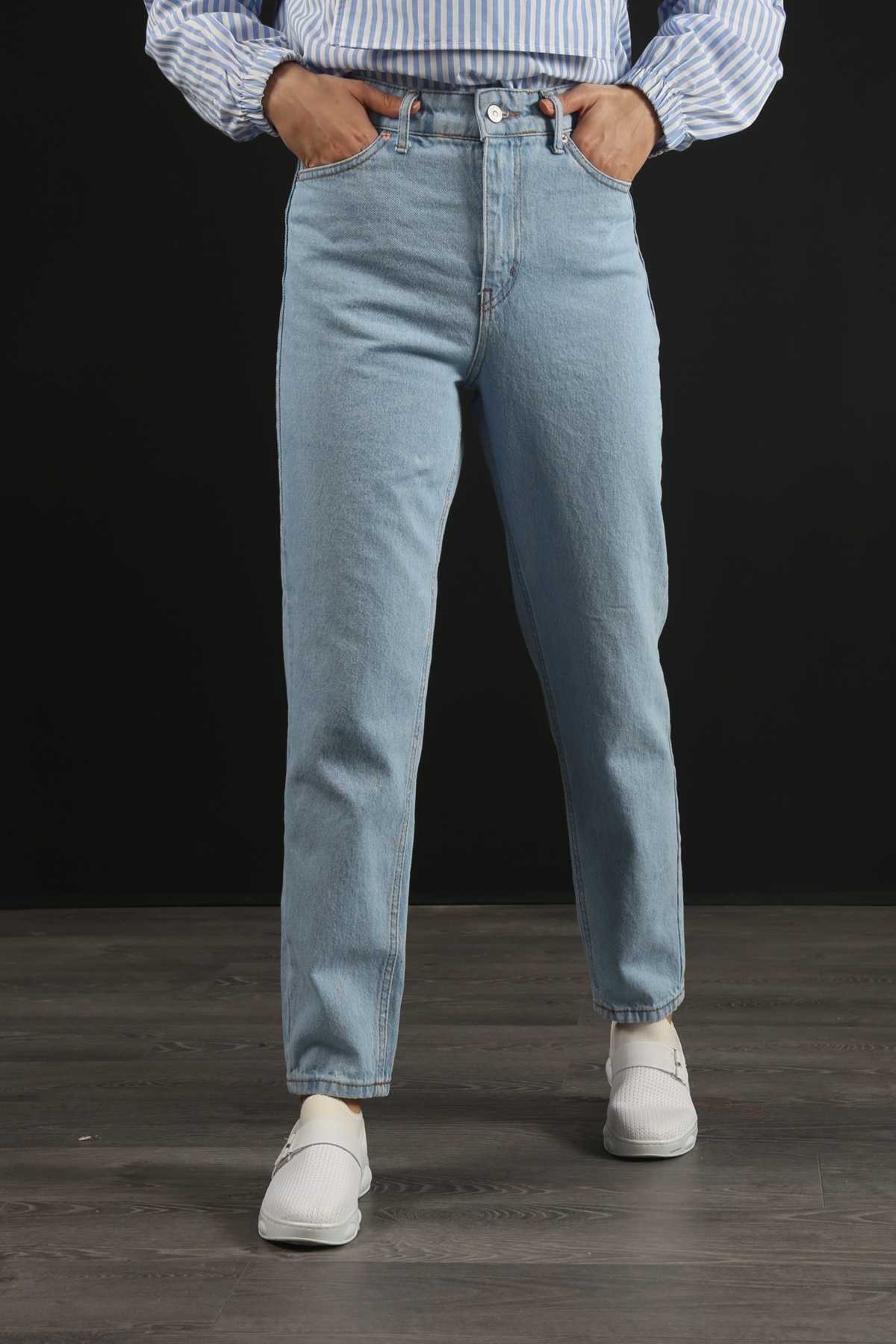 Yüksek Bel Mom Jeans- Açık Mavi